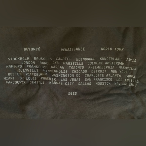 Beyonce Billboard Renaissance World Tour Sweatshirt Partnership w/ Amazon Music - Picture 5 of 5